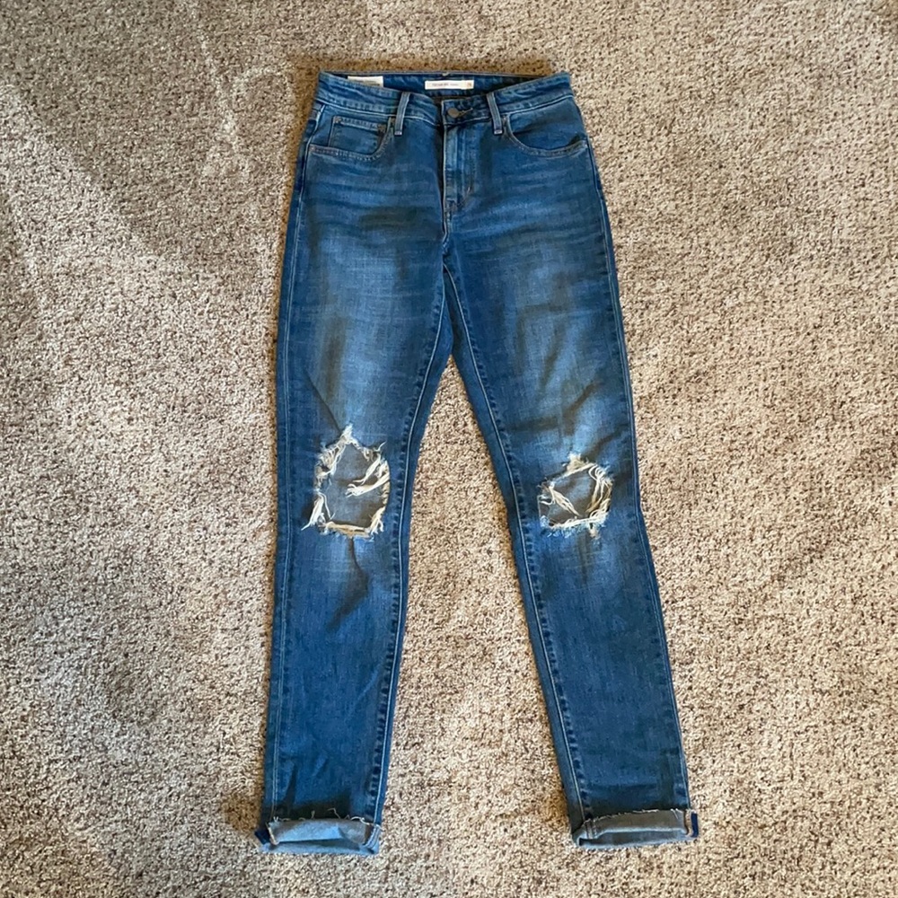 Levi’s 721 High Rise Skinny - Levi’s Premium Jeans